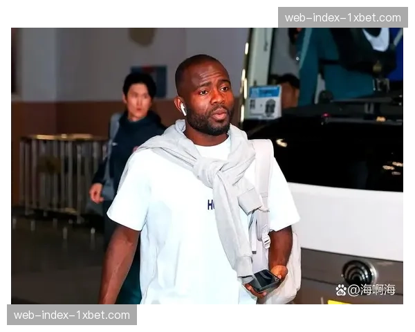 阿奇姆彭制胜球加左路突破 大连外援当选官方最佳球员